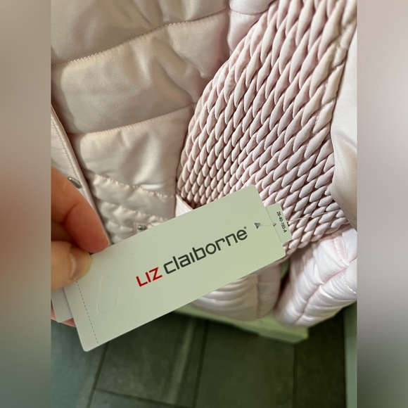 BRAND NEW WITH TAGS. Womens Liz Claiborne coat - Picture 3 of 9